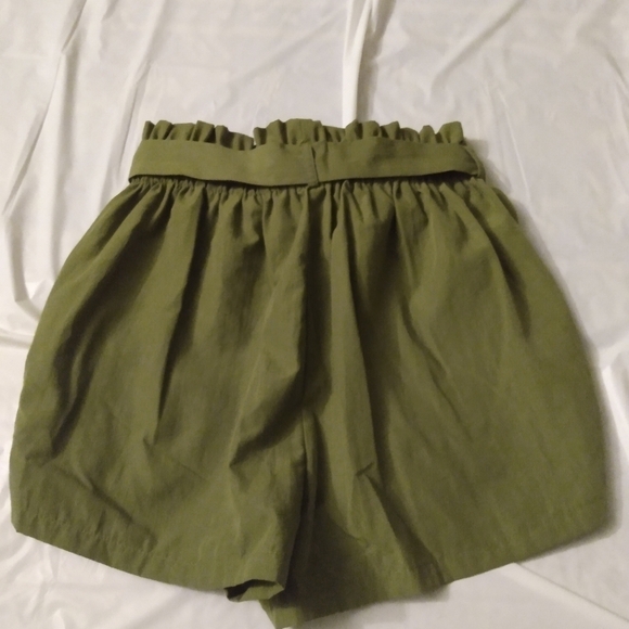 Women's Shein  Paper Bag Shorts, sz S, Olive Green, Preowned - Picture 3 of 6